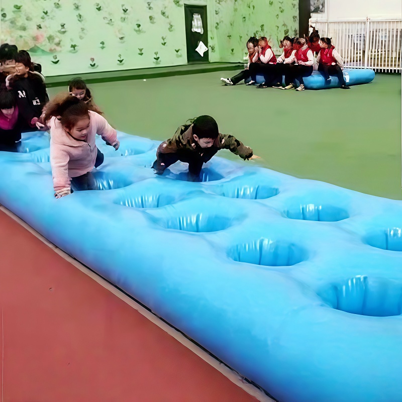 Sports Equipment And Facilities - Надувные спортивные игровые комплексы, уличные полосы